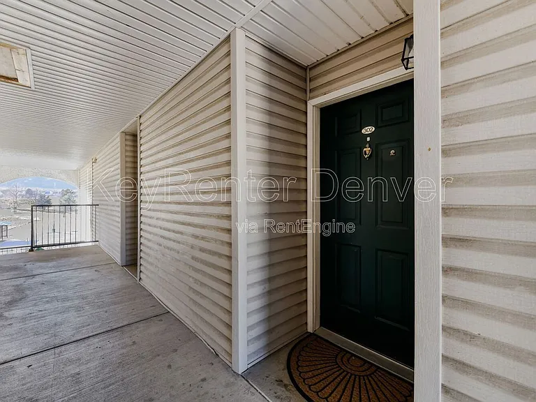 12304 W Cross Dr #302 — Photo 16
