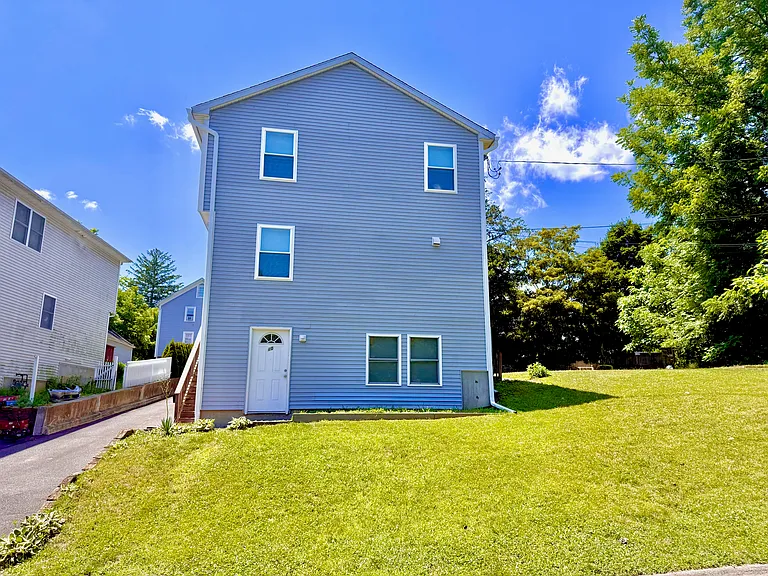 40 Oil Mill Rd #A — Photo 17