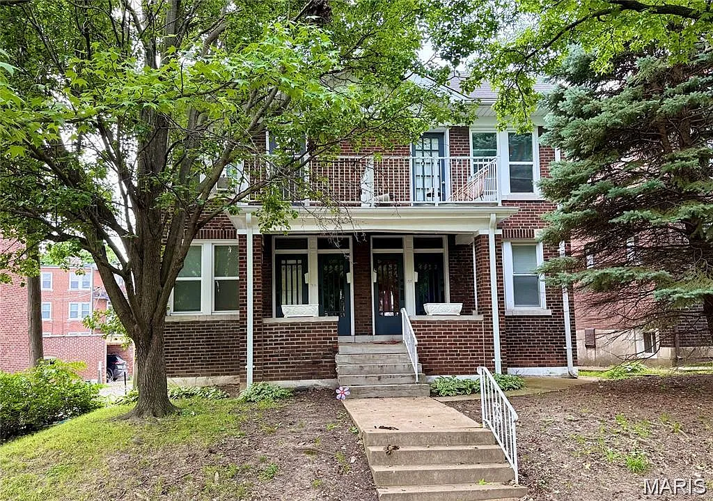 2 bed, 900 sqft, $1,000 — Photo 1