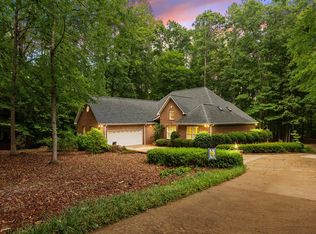 114 Wendover Rd, Greenwood, SC 29649