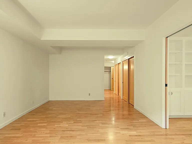 601 Van Ness Ave #151 — Photo 13