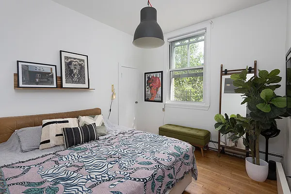 Rented by Douglas Elliman | media 16