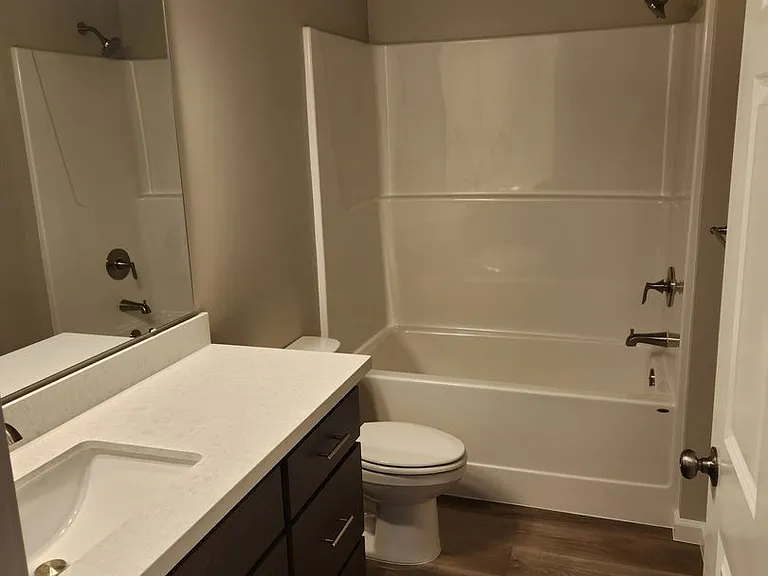 410 Apartments in Beautiful Bonney Lake, Washington — Photo 25