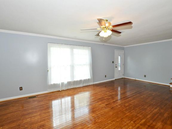 4th image of 3123 Kaye Lawn Dr