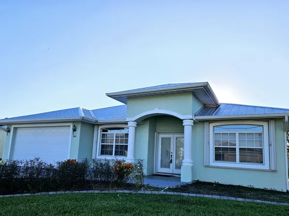 480 NW Ravenswood Lane, Port St Lucie, FL 34983