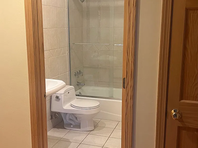 326 Midland Ave — Photo 5
