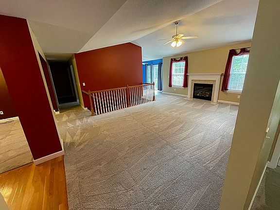 3rd image of 2605 Iron Horse Dr