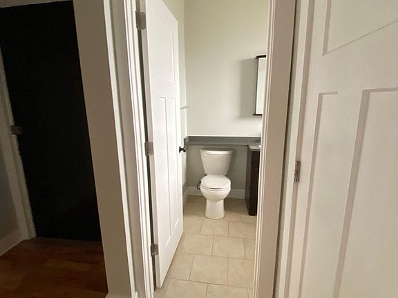 4th image of 4409 N Wolcott Ave #2AFLAT