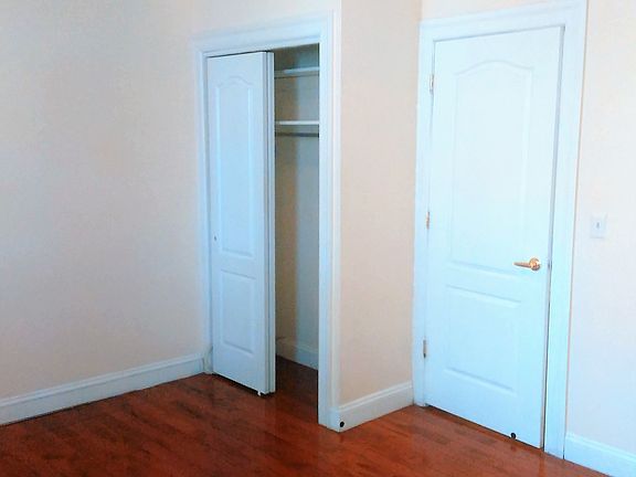 3rd image of 17 Gifford Ave APT 3E