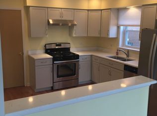 528 W Ida Ct #1, Mount Prospect, IL 60056