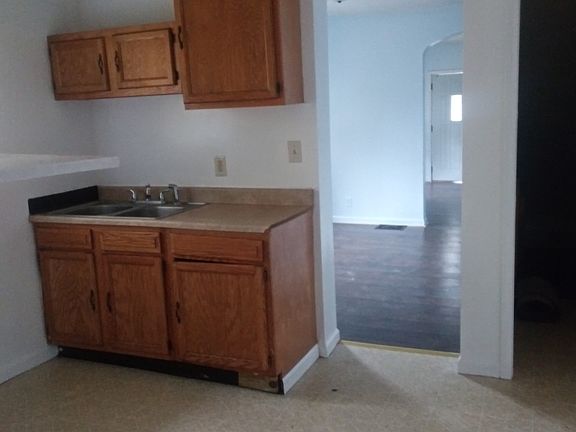 5th image of 1303 N Olney St #1301