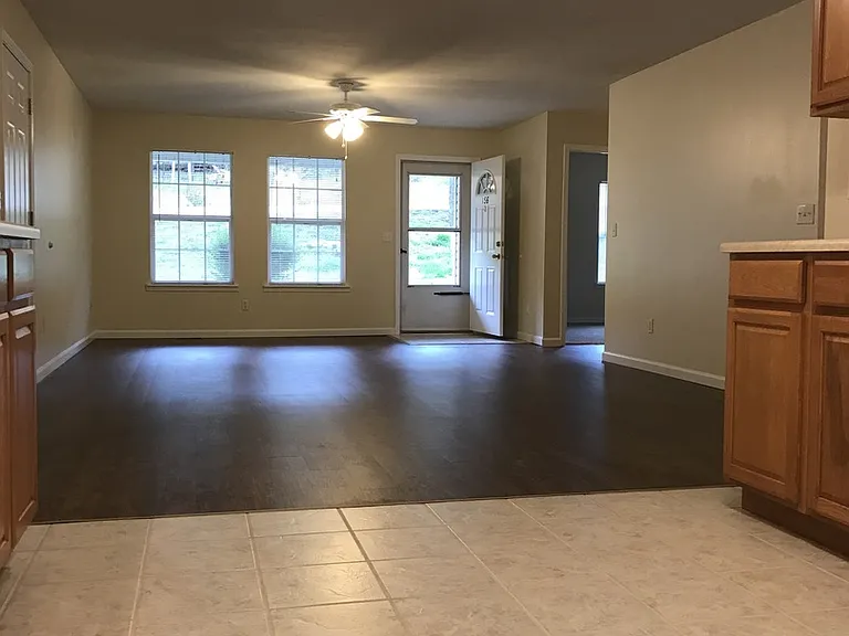 156 Alexander Ave — Photo 4