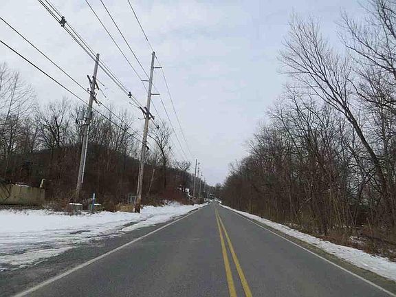 5th image of 170 River Rd