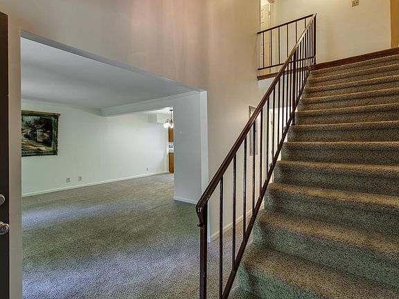 3rd image of 507 Plantation Ct