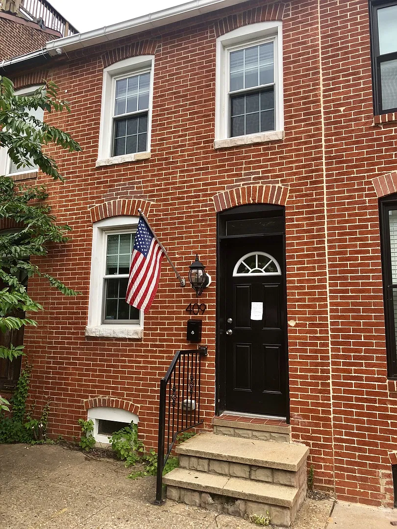 Charming 2BD/2.5BA Townhome in Upper Fells Point ~ Two Blocks from Fells Waterfront! — Photo 1