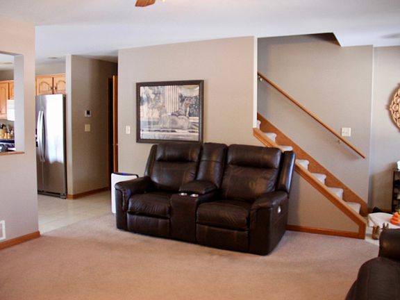 4th image of 2011 Autumnwood Dr
