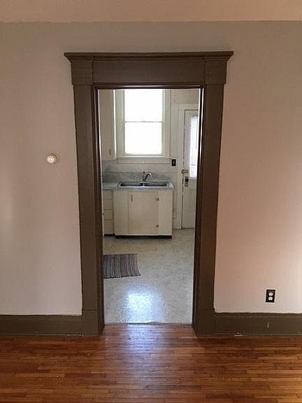 1st image of 609 E Hammond St