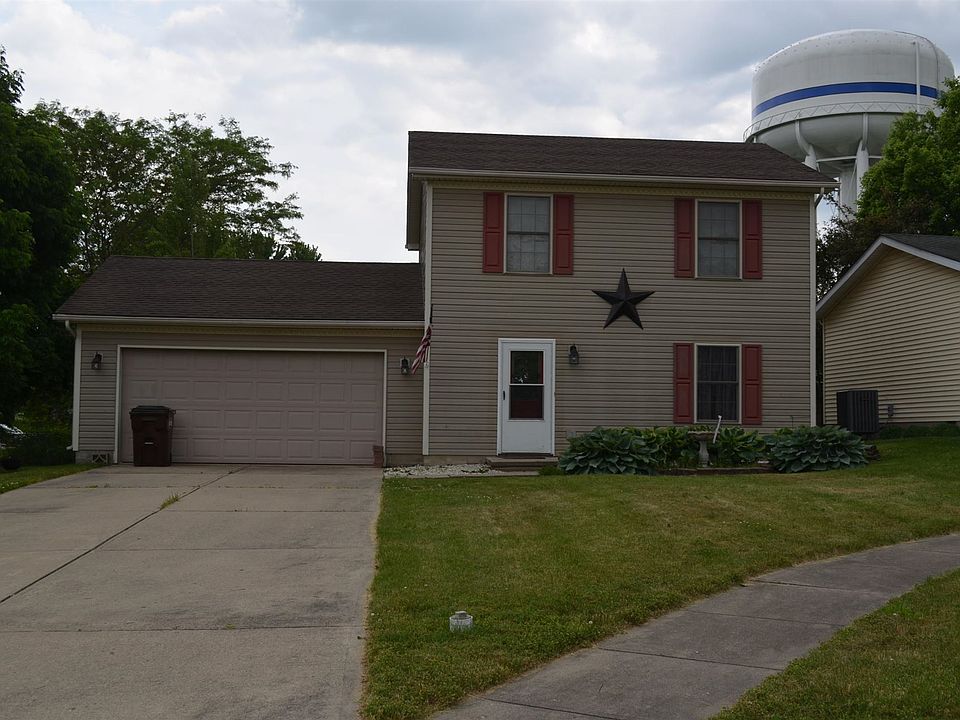 1st image of 836 McDowell St