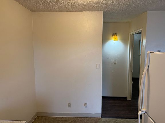 5th image of 310 42nd St APT 17