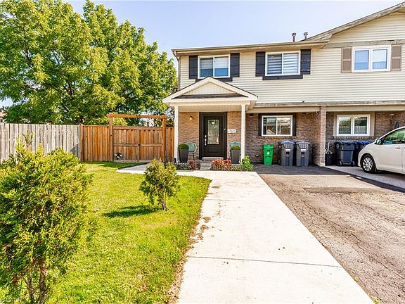 3rd image of 52 Charters Rd