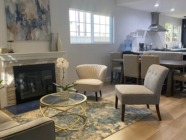 446 S Almont Dr — Photo 10