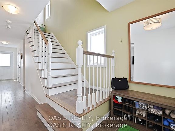 3rd image of 61 Herriott St