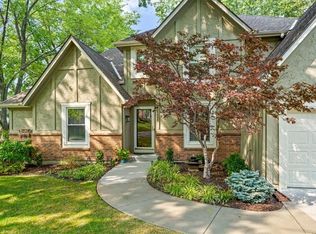 2328 W 123rd Ter, Leawood, KS 66209