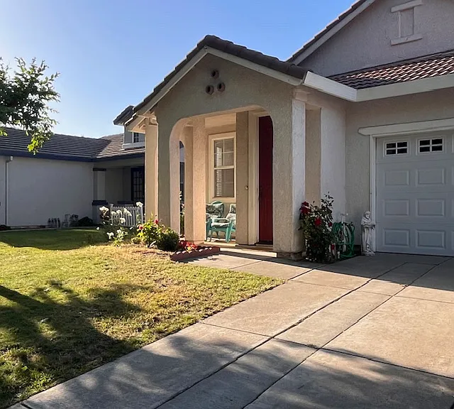1508 Union Square Rd — Photo 1