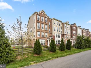 43421 Town Gate Sq, Chantilly, VA 20152
