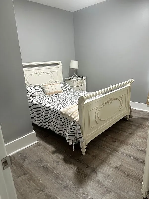 4 bed, 2.5 bath, 2450 sqft, $3,500 — Photo 3