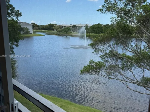 9420 Poinciana Pl APT 403, Fort Lauderdale, FL 33324