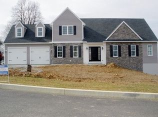 2 Maryann Ct, Columbia, PA 17512