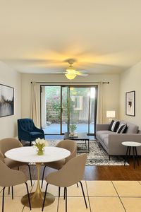 1407 N Sunrise Way UNIT 19, Palm Springs, CA, 92262