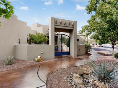 409 Cilantro Ln NW, Albuquerque, NM, 87104