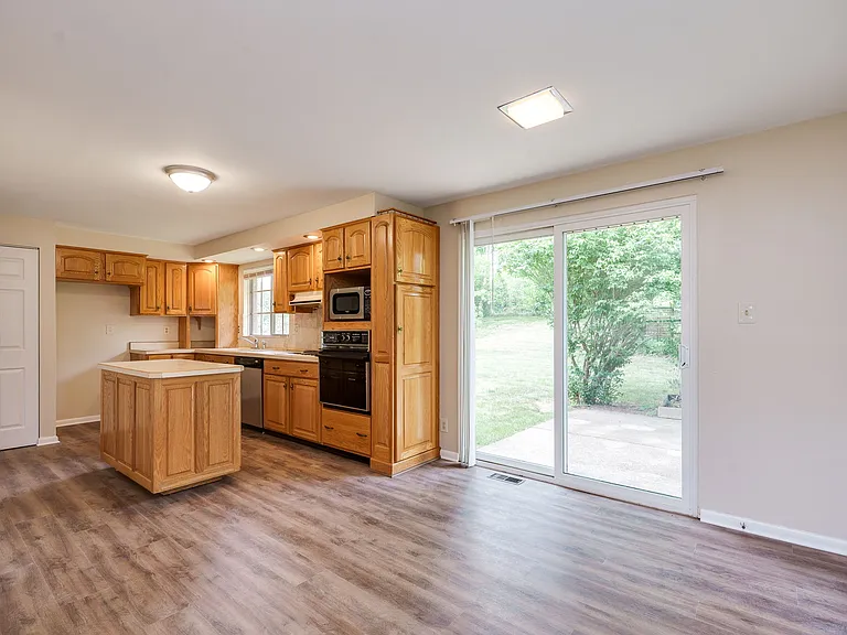 1210 Rona Parkway Dr — Photo 12