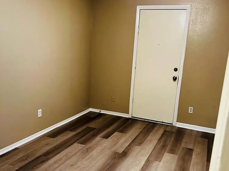 1069 Willow Oaks Cir — Photo 13