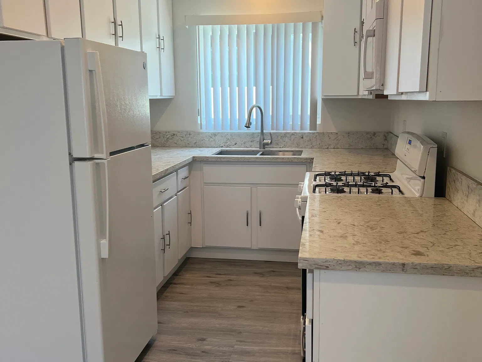 1 bed, $2,050 — Photo 4