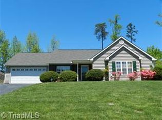 6970 Terrence Knoll Rd, Belews Creek, NC 27009