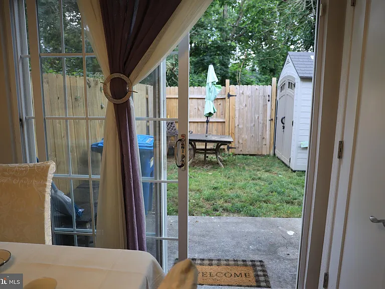 123 Cameron St — Photo 13