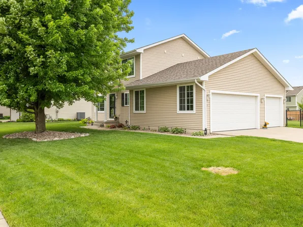 760 SE Westgate Dr, Waukee, IA 50263