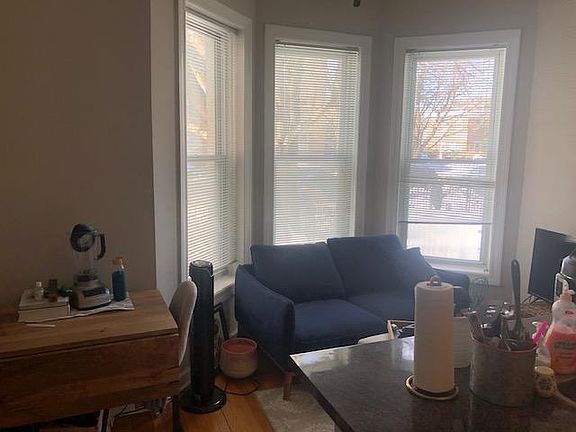 5th image of 4703 N Winchester Ave