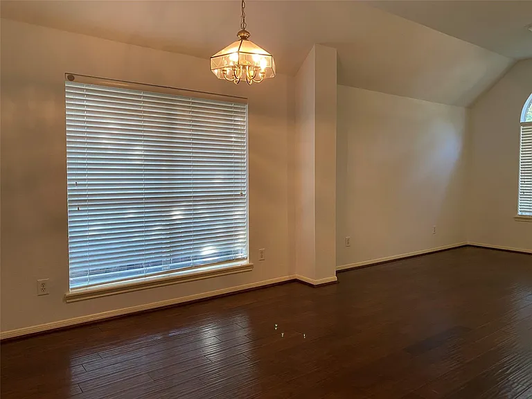 22502 Bristolwood Ct — Photo 5