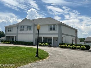 100 Village Way APT E, Kingston, TN 37763