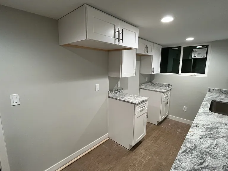 642 N 400 E — Photo 26