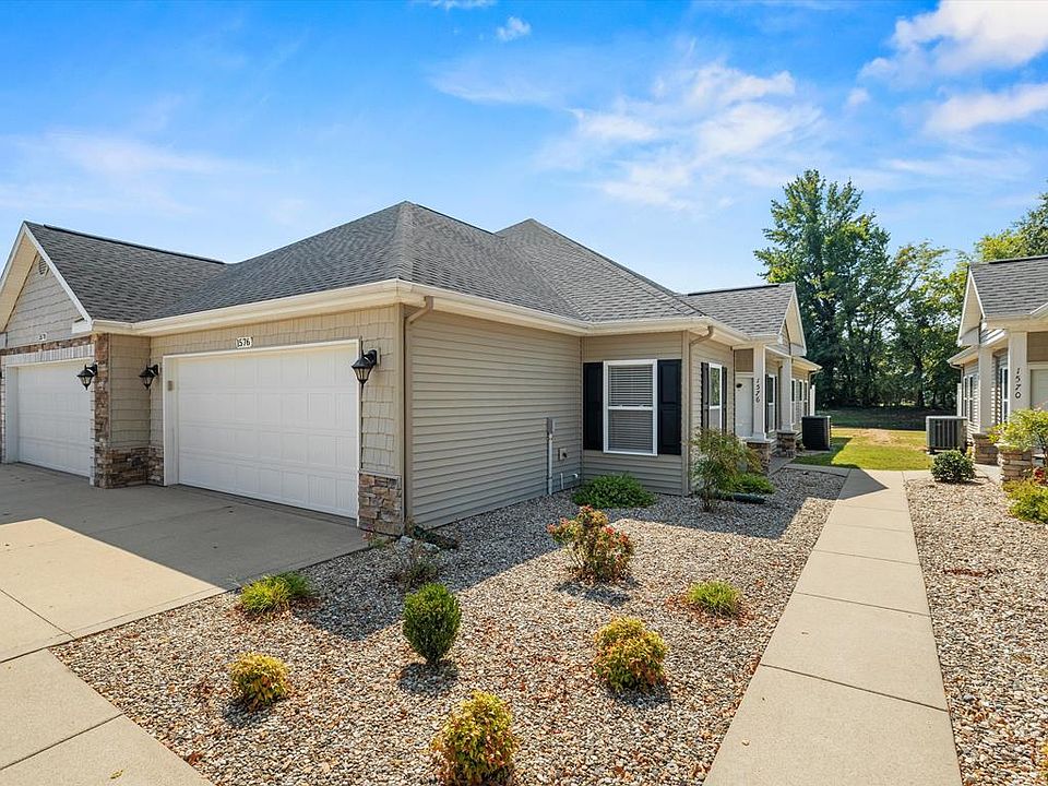 1st image of 1576 Yellow Wood Dr