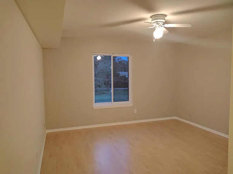 1115 Elizabeth Ct #5 — Photo 2