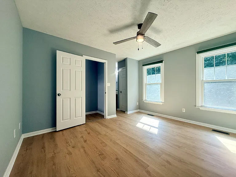 6439 Applewhite Rd — Photo 6
