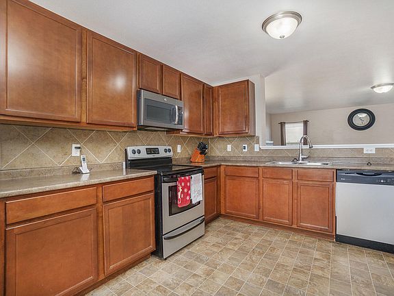 5th image of 1224 Gardner Pond Ln