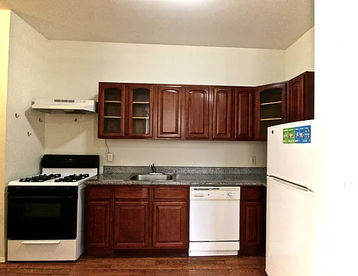 Rented by Rental Solutions Inc | media 11