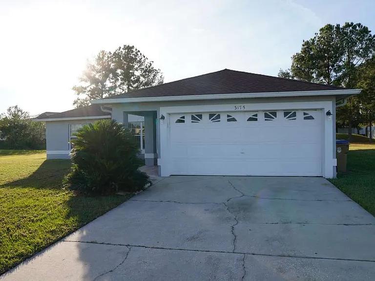 3175 Victoria Dr — Photo 1